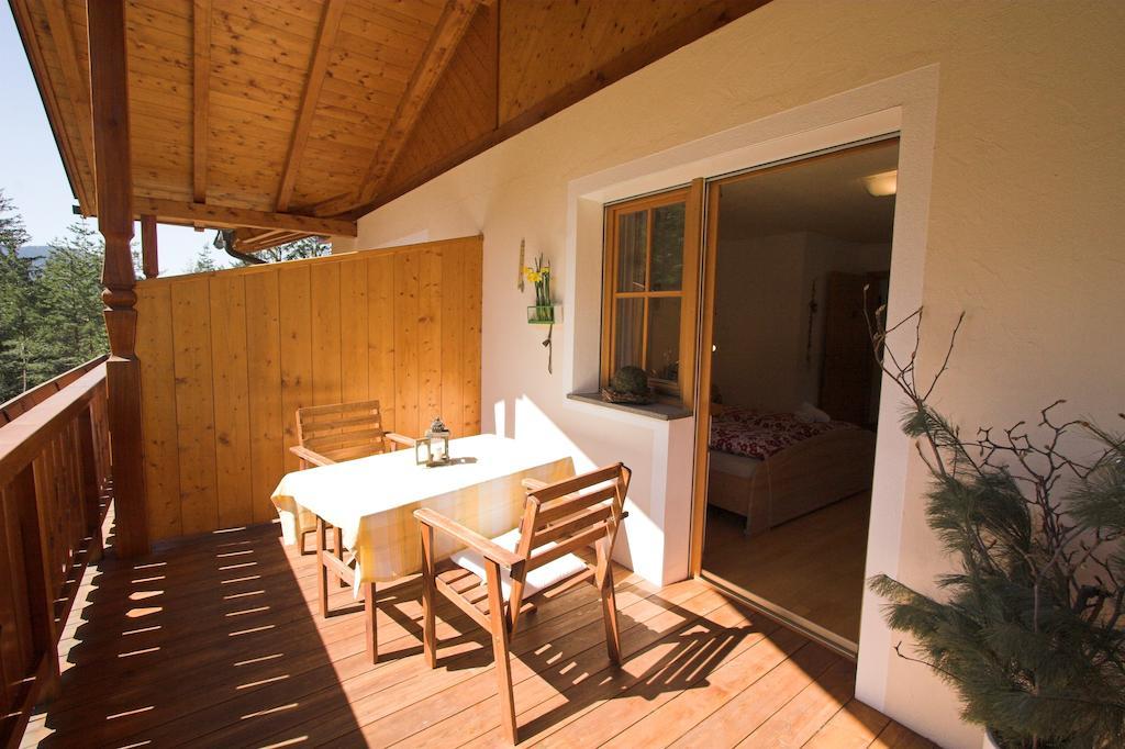 Apartments Dilln Guetl تيريس الغرفة الصورة