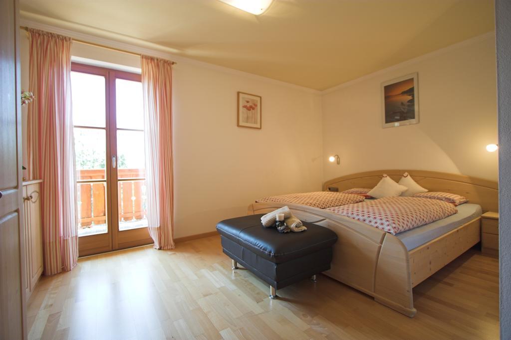 Apartments Dilln Guetl تيريس الغرفة الصورة
